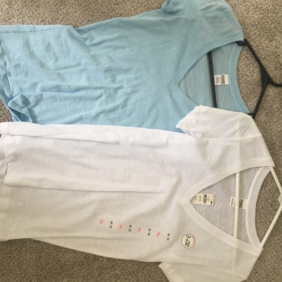 2 Victoria’s Secret PINK V-neck tees. - Picture 2 of 2